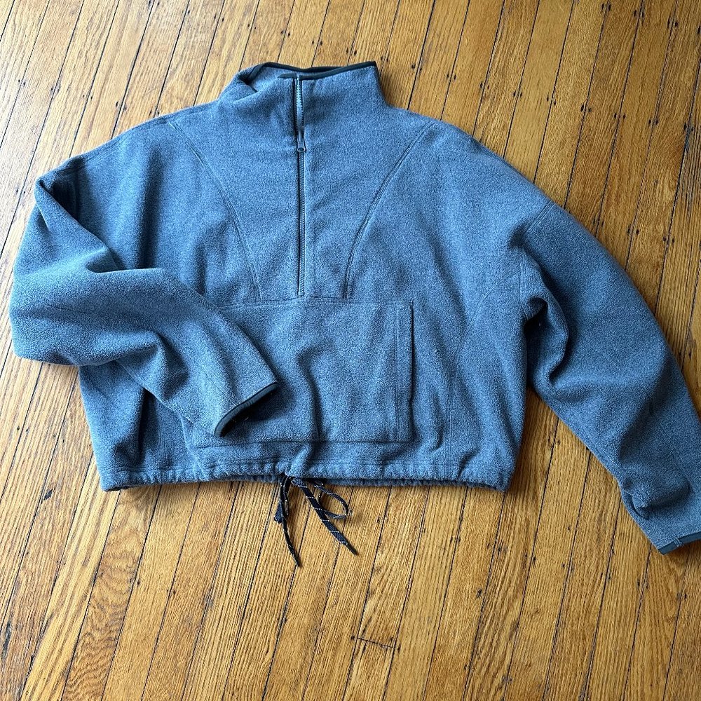 Alo Gray Cropped Fleece - Size M